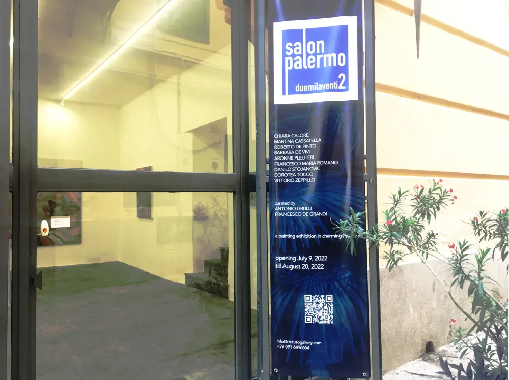 Salon Palermo 2 — Ingresso della galleria con lo stendardo della mostra 1