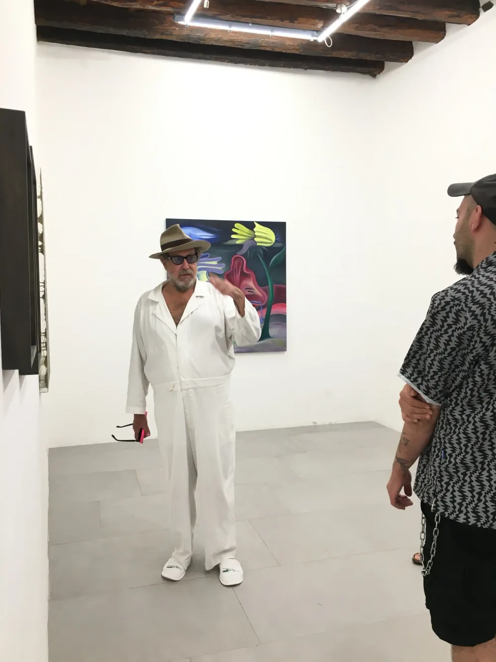 Julian Schnabel in visita alla mostra