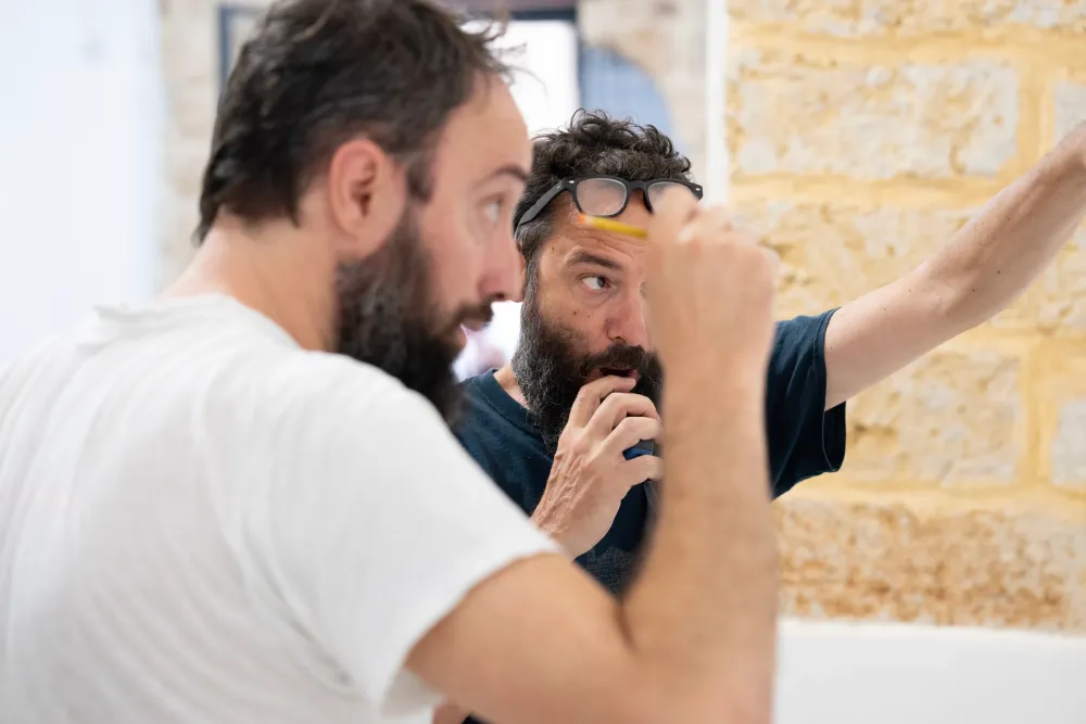 Antonio Grulli e Francesco De Grandi allestiscono Salon Palermo 4