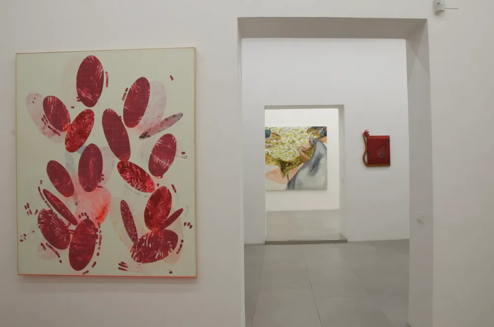 Veduta della mostra: Cosimo Casoni, Studio di fico d'India #3 (Palermo), e scorcio della sala successiva